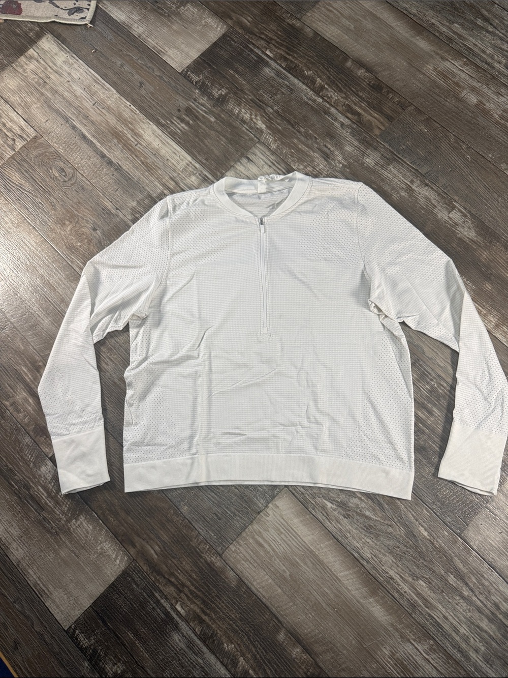 Lululemon Athletica Swifty midweight half zip Long Sleeve